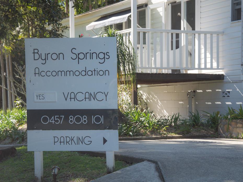 Byron Springs Hotel Байрън Бей Екстериор снимка